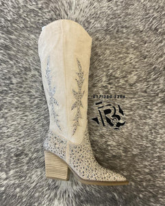 ‘’SOFIA’’ IVORY BOOTS