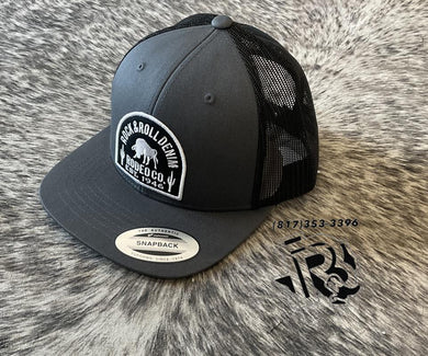 ROCK & ROLL MENS FLAT CHARCOAL  TRUCKER CAP | BU40X02591