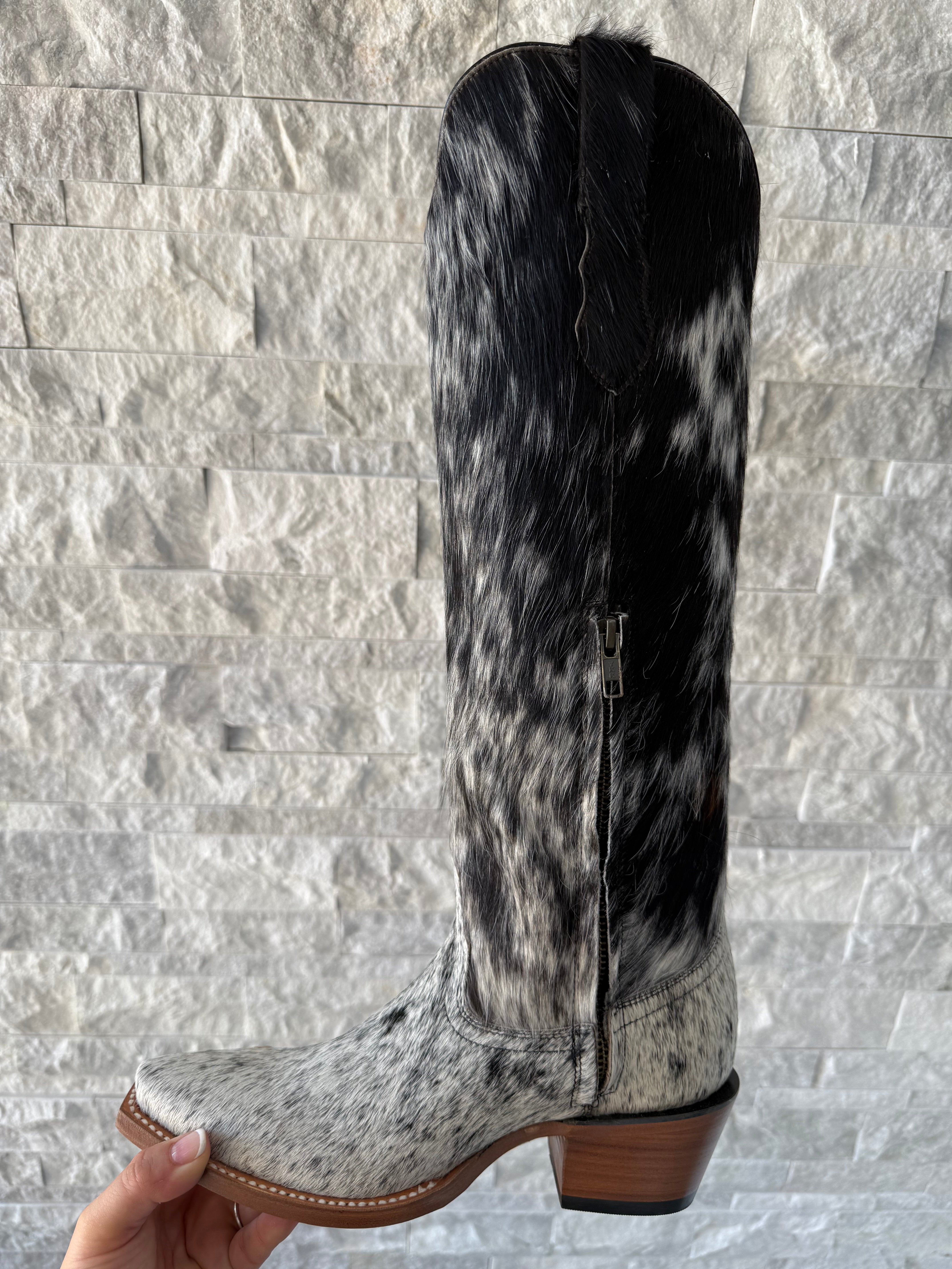 AILANI IRON SPUR COWHIDE