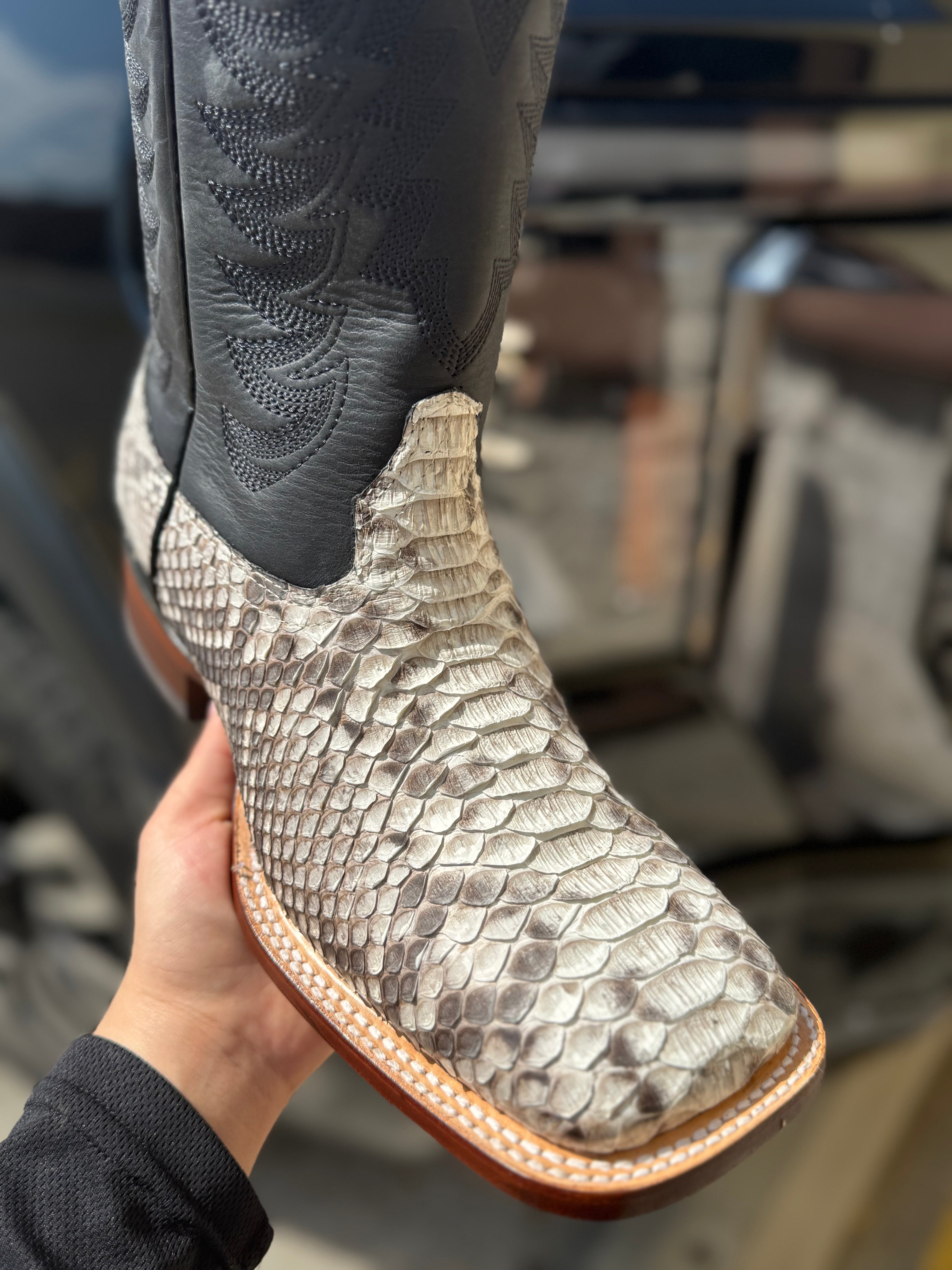 PYTHON BOOTS LOS ALTOS