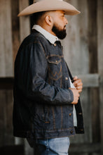 Load image into Gallery viewer, “ Easton “  | WRANGLER GRIZZLY DENIM JACKET VINTAGE MEN JACKET 74256RT