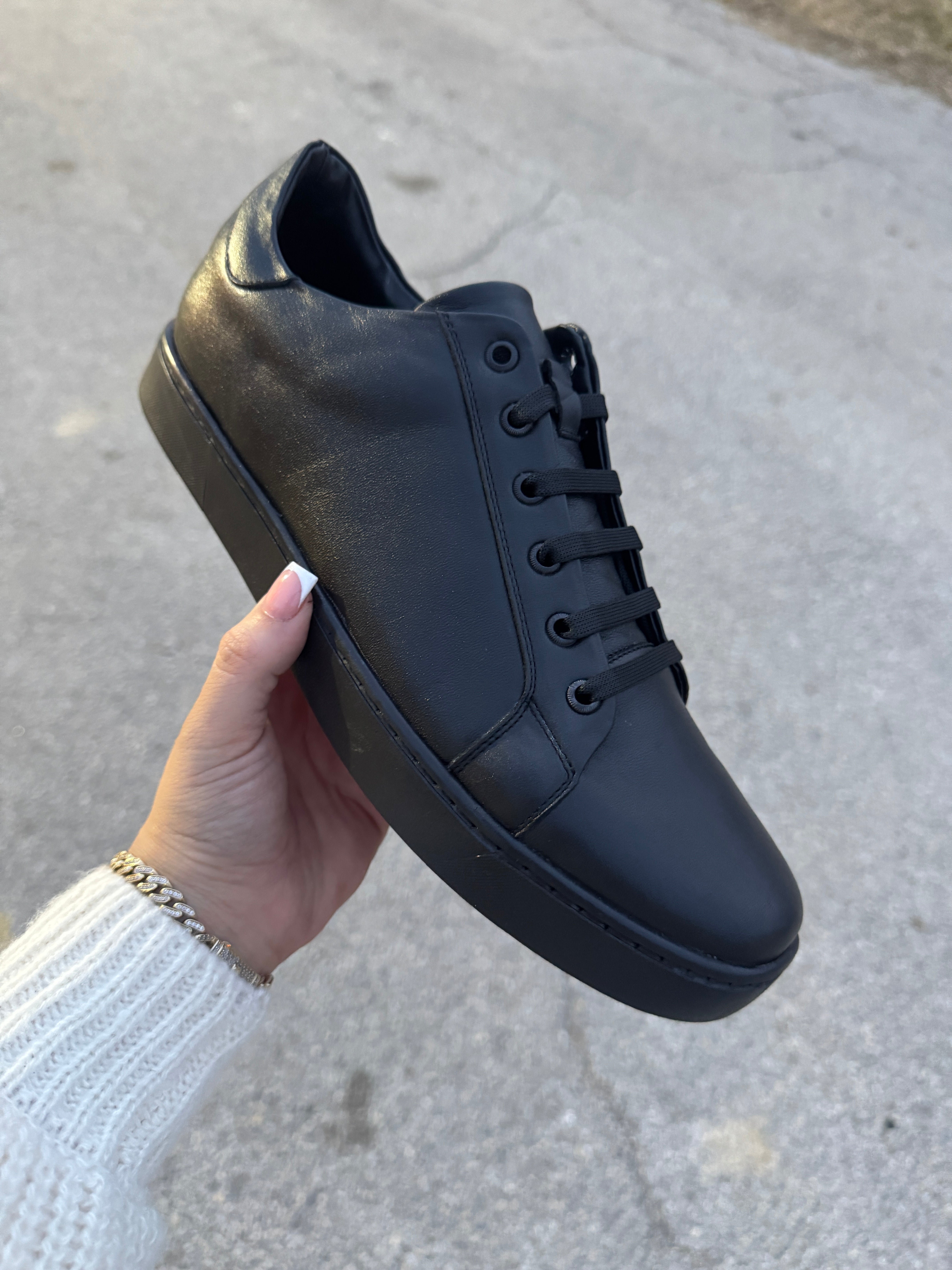 ALUCIN BLACK LEATHER SHOE