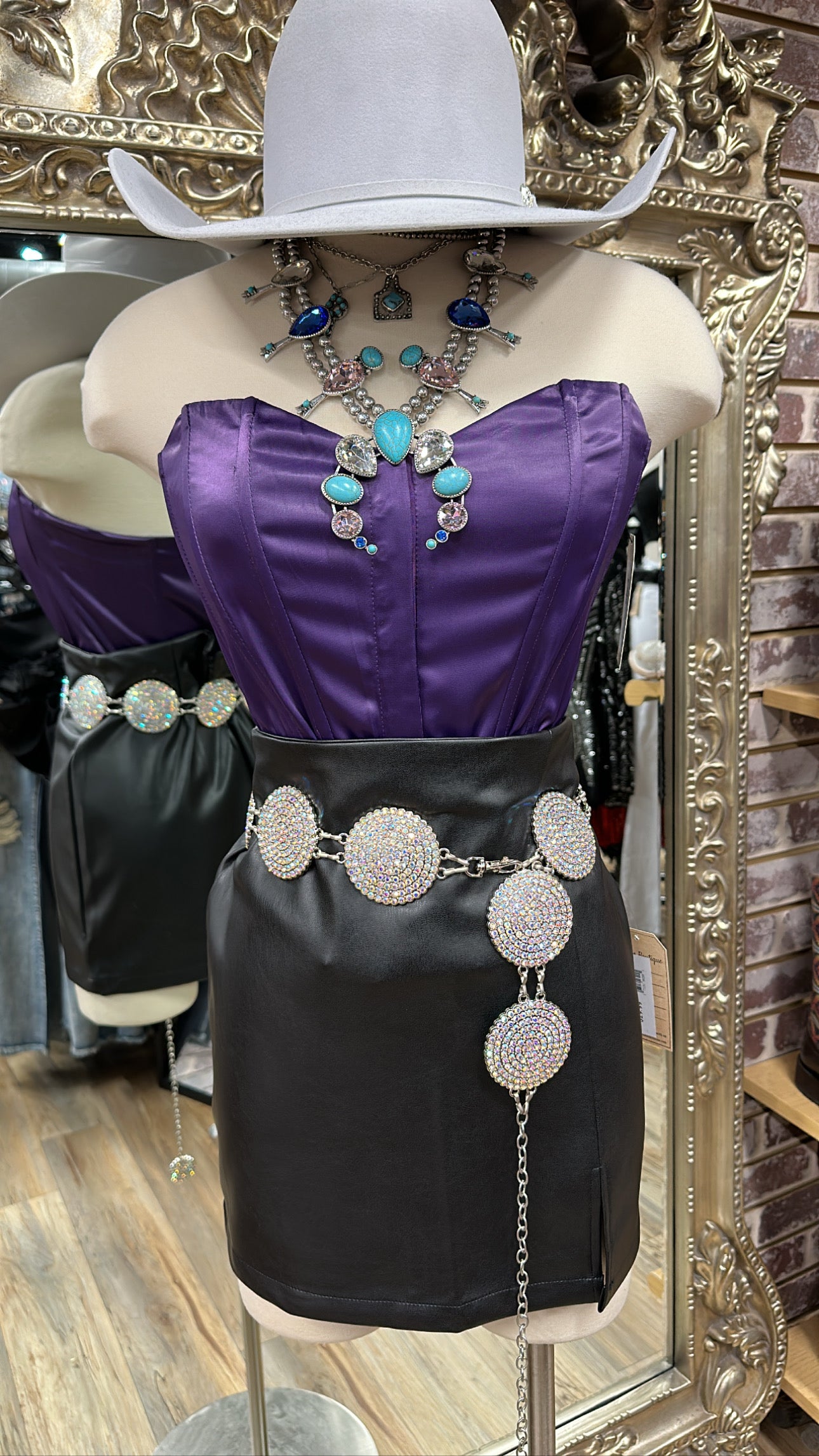 SARA BLACK SKIRT