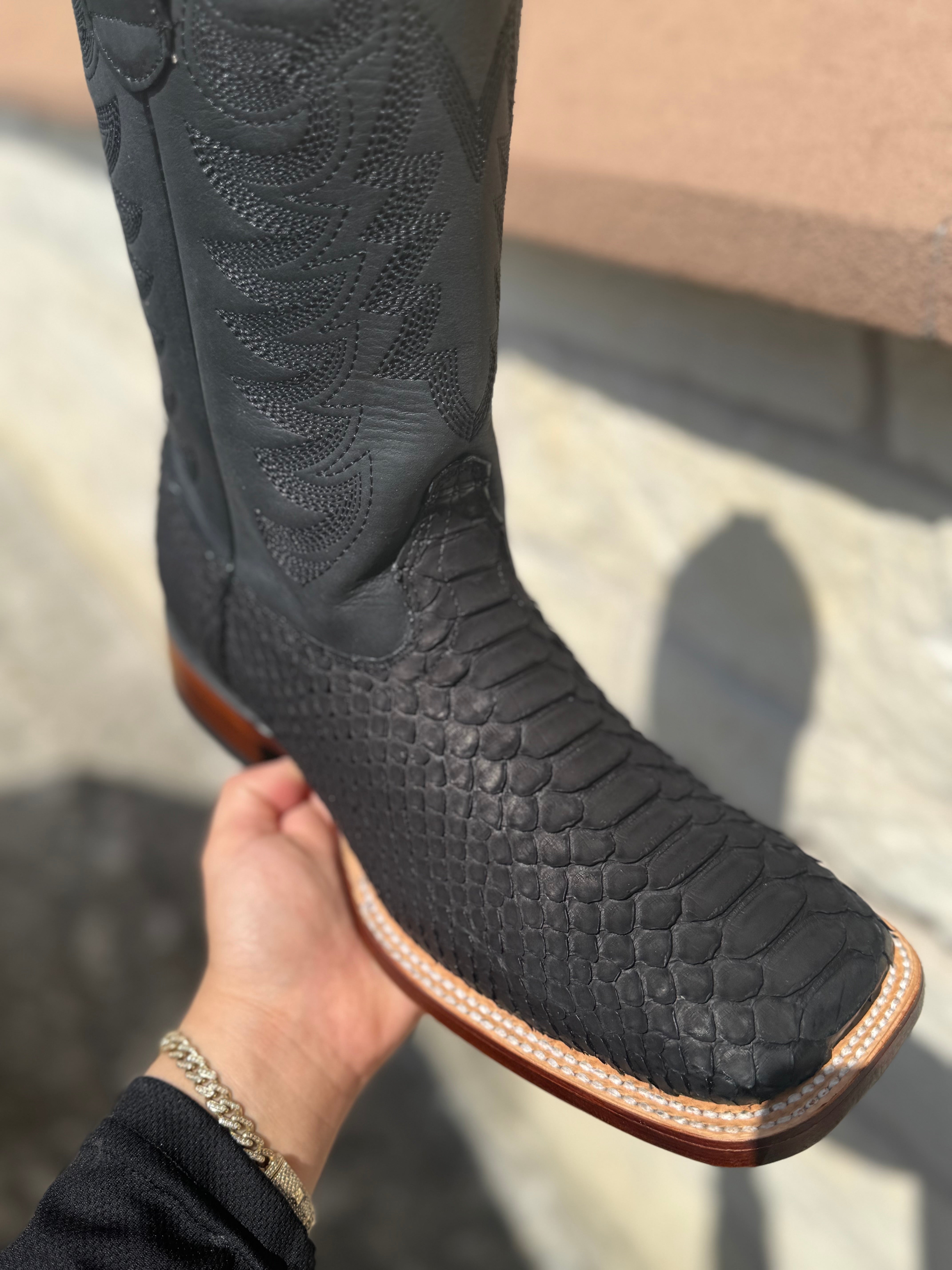 PYTHON BOOTS LOS ALTOS