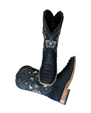 ‘’DEAN’’ MENS BLACK MATTE PYTHON PRINTED SQUARE TOE BOOTS