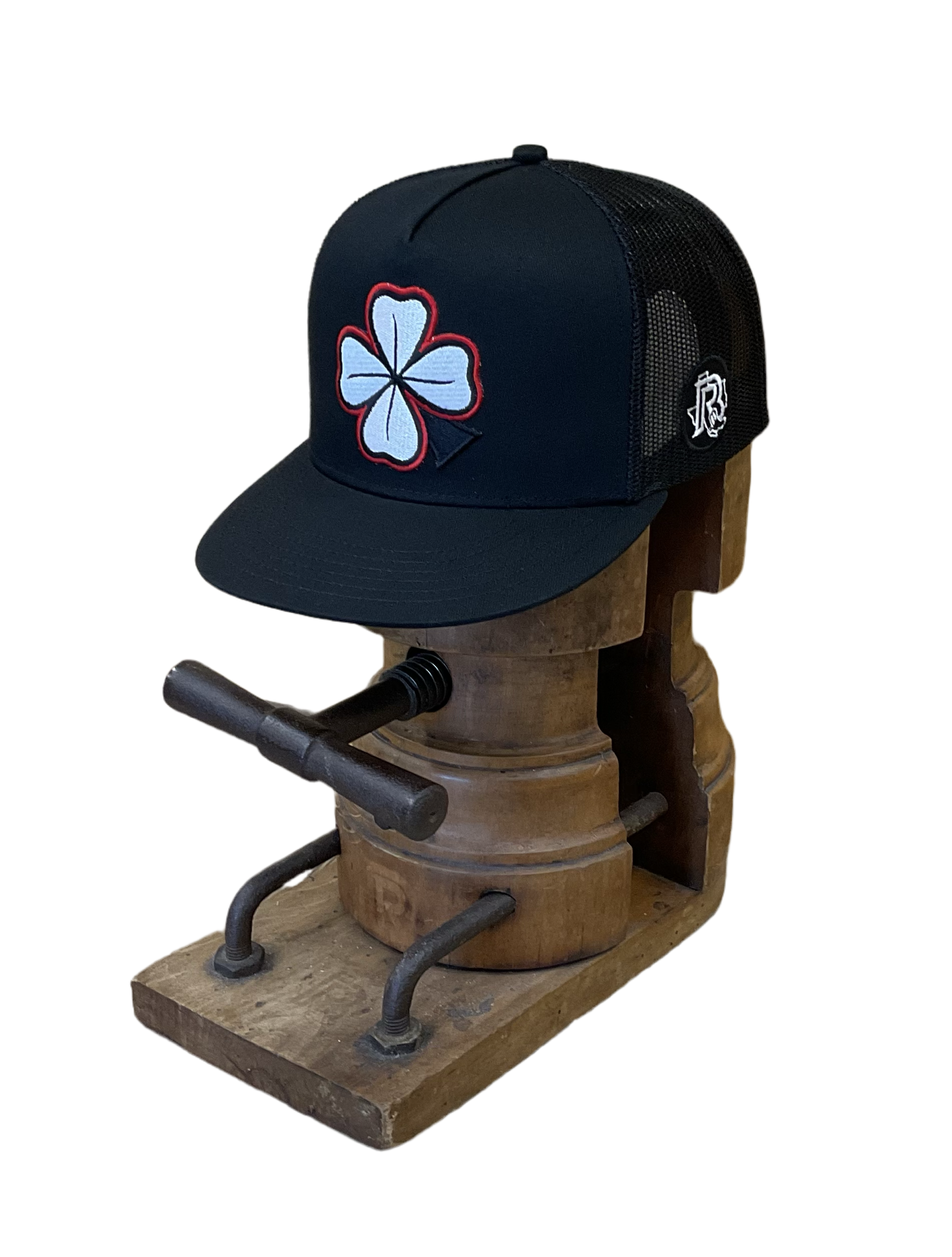 “ FOUR LEAF CLOVER “ | BLACK CAP