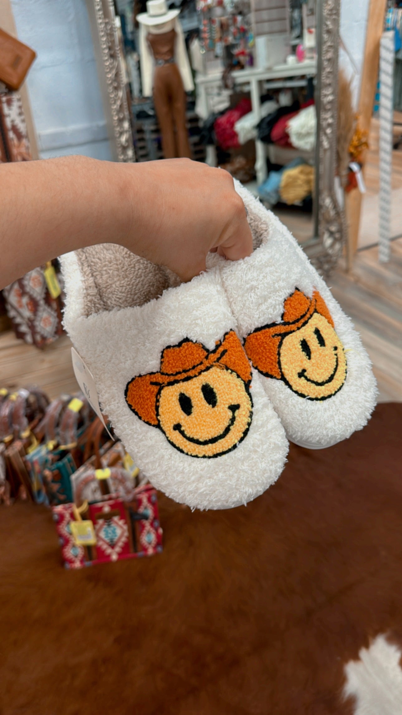 FLUFFY SLIPPERS COWGIRL SMILEY FACE