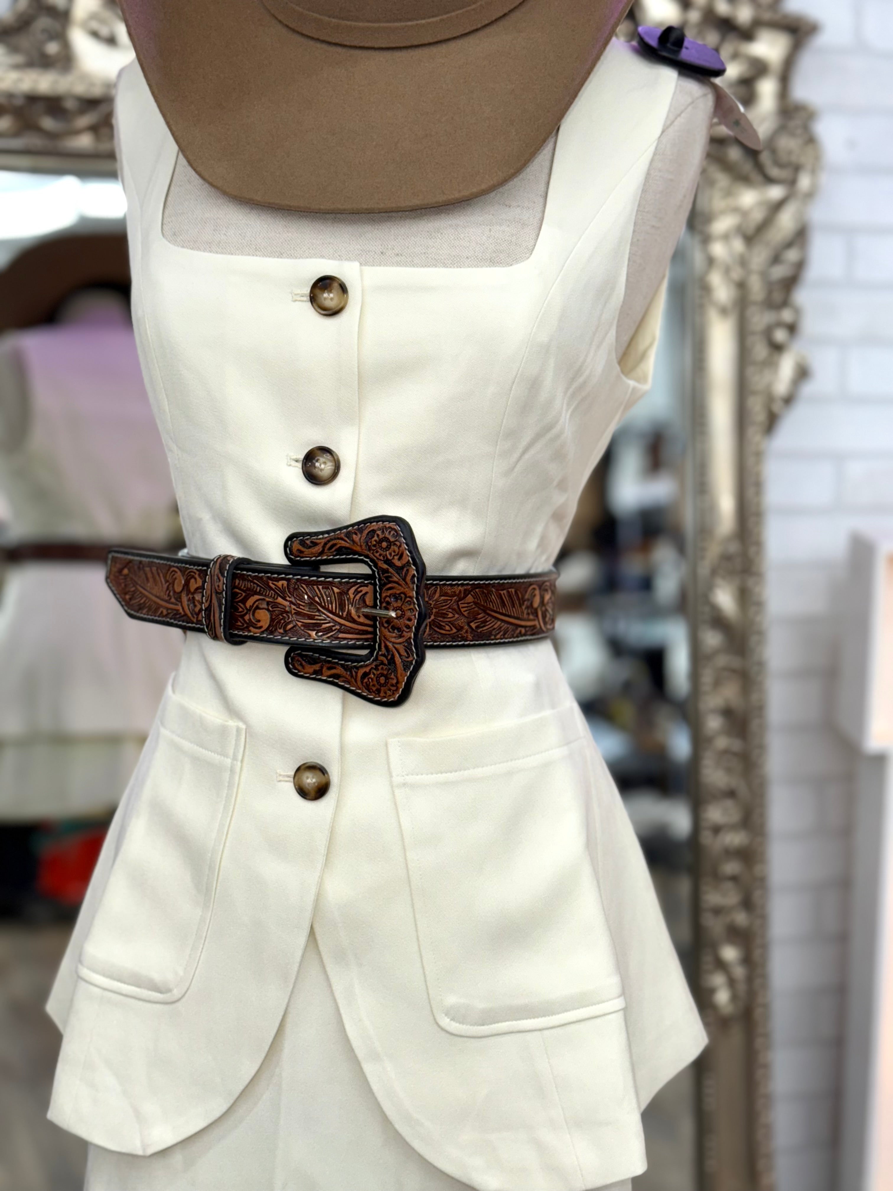 ‘’ HEATHER ’’ WOMENS TOOLED BROWN BELT