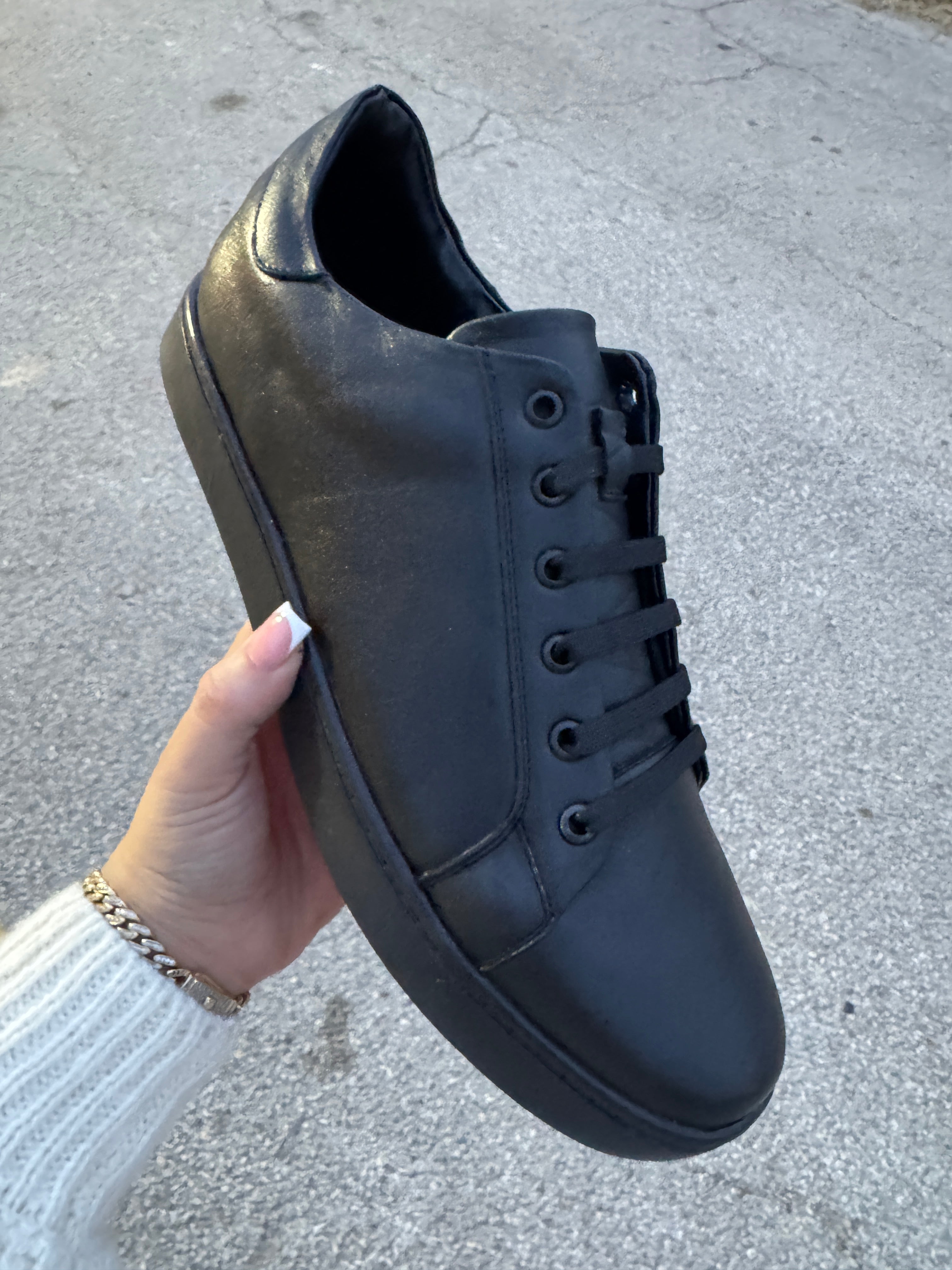 ALUCIN BLACK LEATHER SHOE