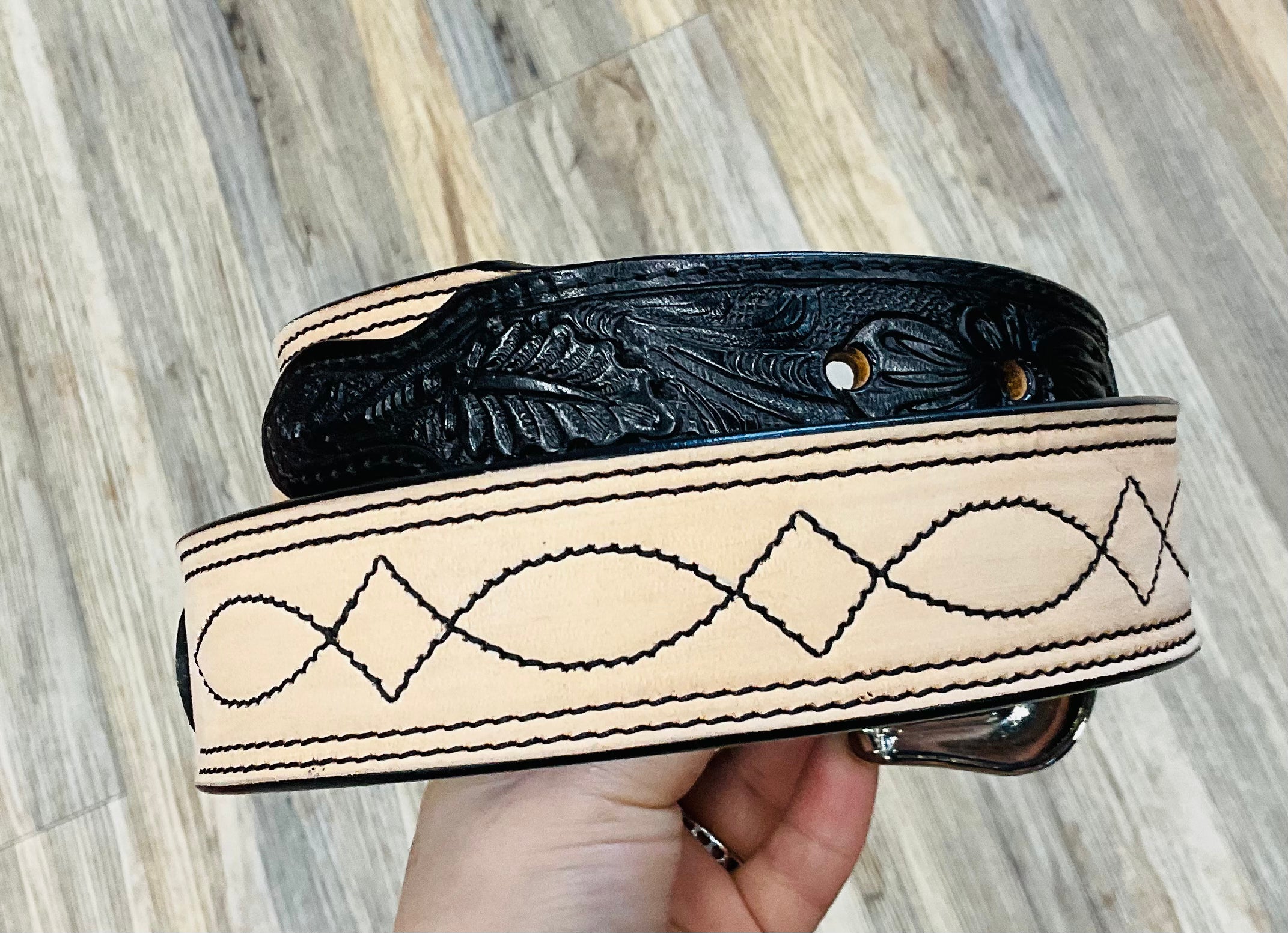 ‘’MEN’S NOCONA ROUGHTOUT BLACK AND CREAM BELT | N120009101