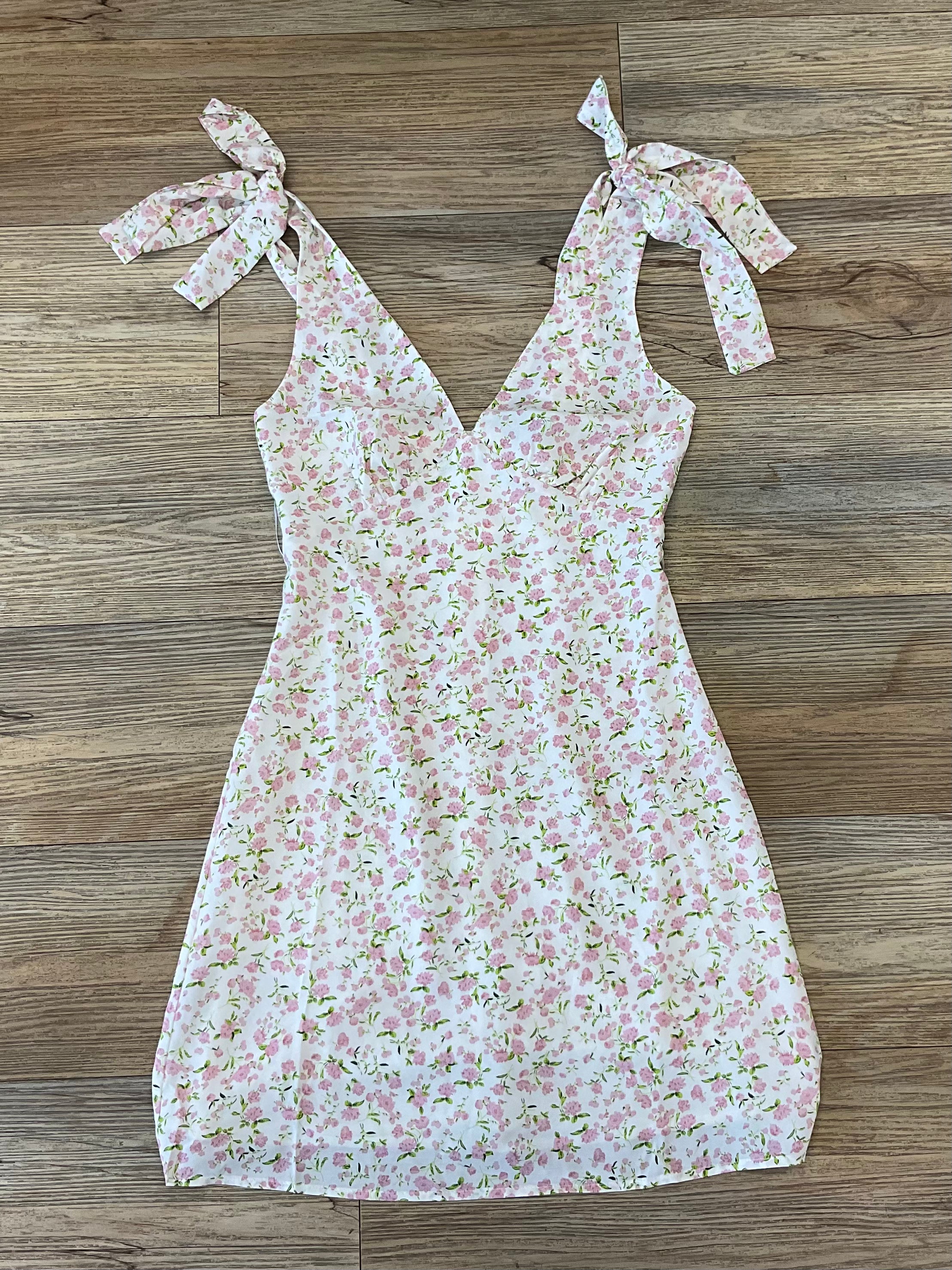 ‘’SOPHIE’’ TIE SHOULDER DRESS