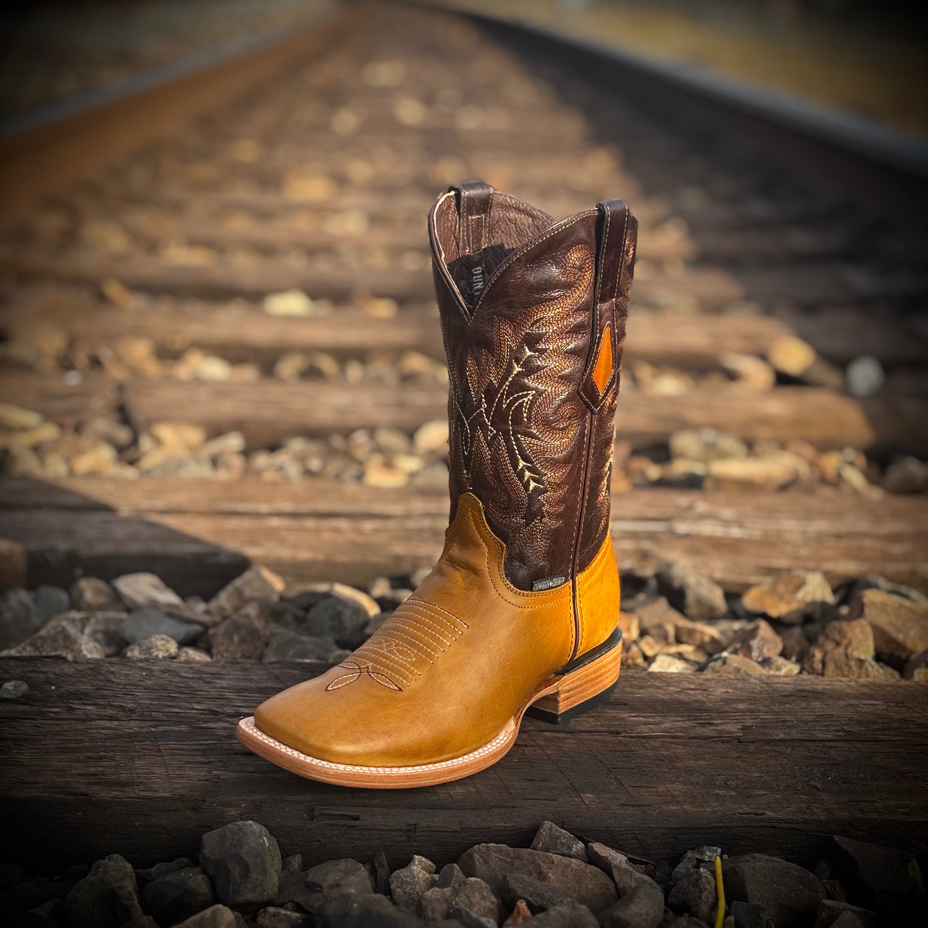 “ Hank “ | Men Western Boots Light Brown Square Toe Leather