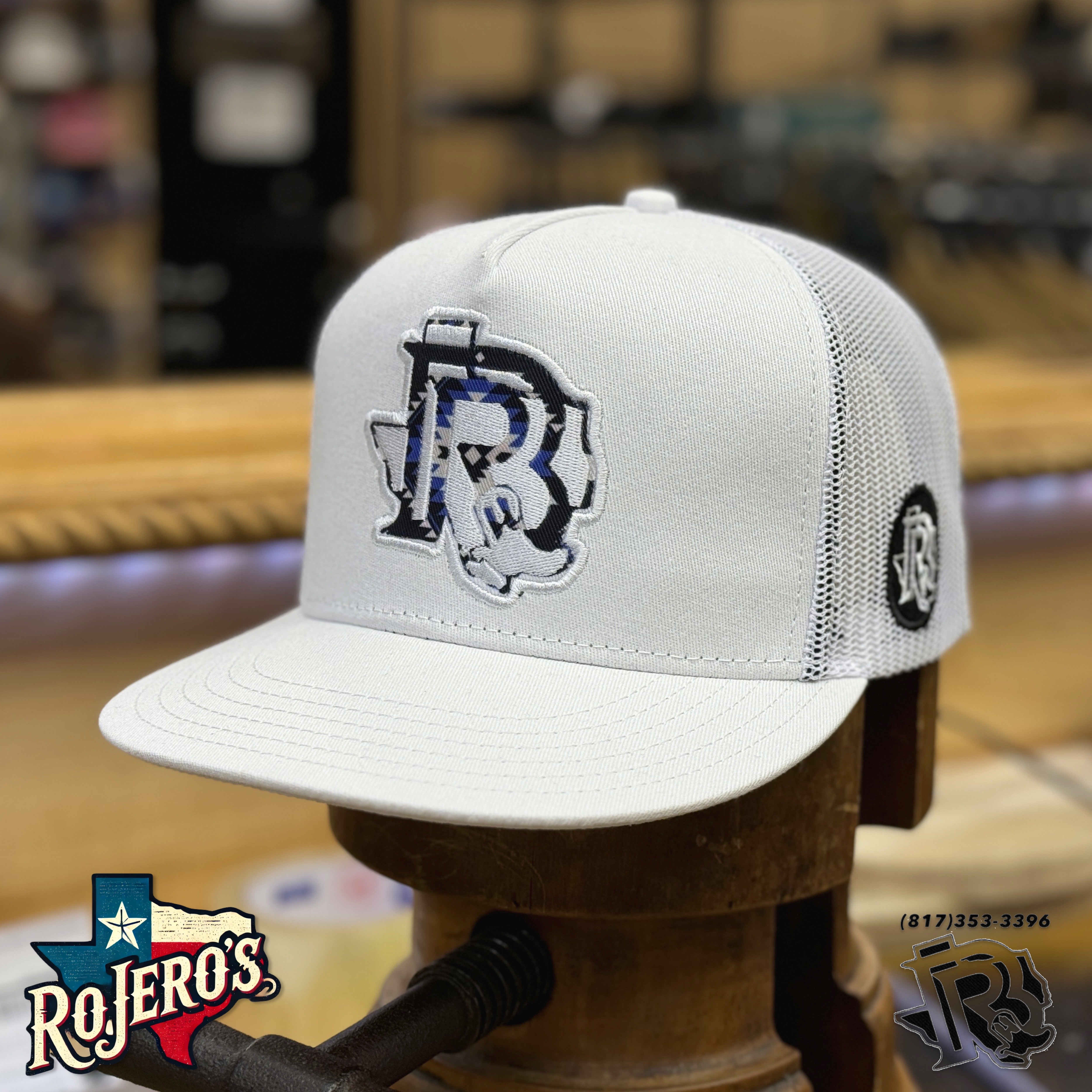 ‘’FERNNDO’’ |BR’S LOGO WHITE TRUCKER CAP