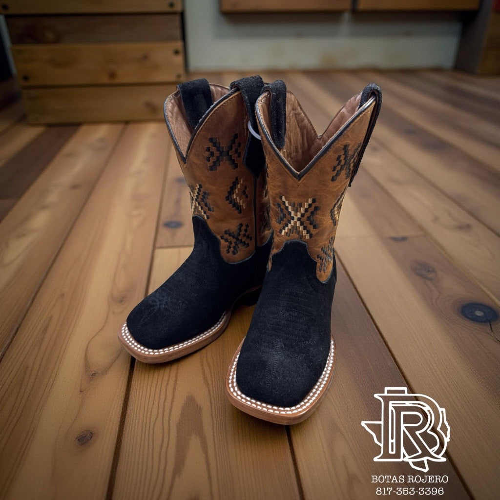 DAVID KIDS ROUGH OUT BLACK BOOTS Square toe