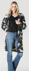 WOMEN'S WRANGLER OVERSIZED POCKET SHERPA HORSE DUSTER CARDIGAN IN BLACK | 112335624