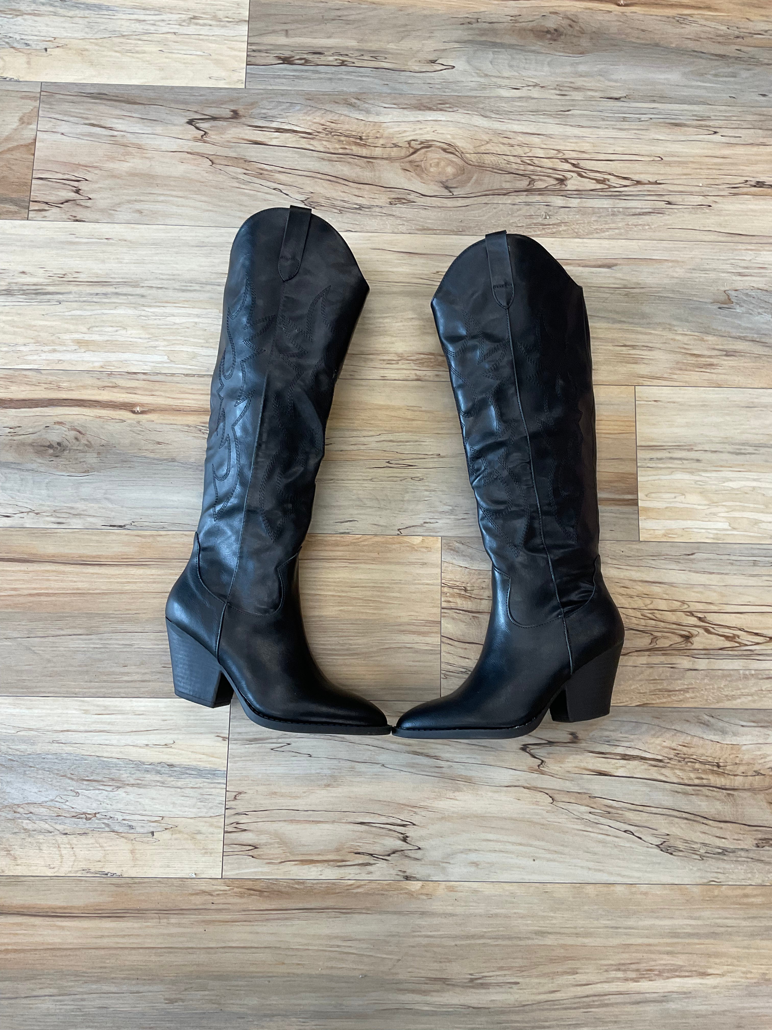 Emma black boots