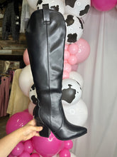 Load image into Gallery viewer, ‘’ROSIE’’ BLACK BOOTS