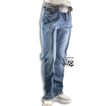 Load image into Gallery viewer, TAPERED CUT | CINCH BLACK LABLE 2.0 LIGHT WASH JEANS MB90633006