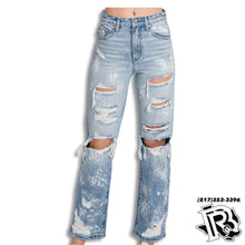 Load image into Gallery viewer, “ VIVI MOM JEANS “ | VINTAGE STRAIGHT LIGHT BLUE WASH