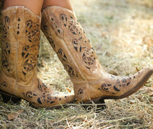 Load image into Gallery viewer, Women’s Corral Boot A1970
