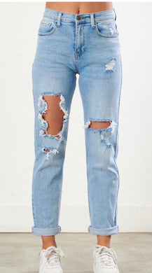 MOE BOYFRIEND JEANS