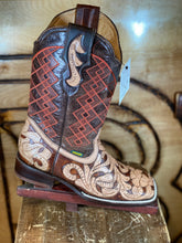 Load image into Gallery viewer, TOOLED LEATHER BOOT HANDMADE