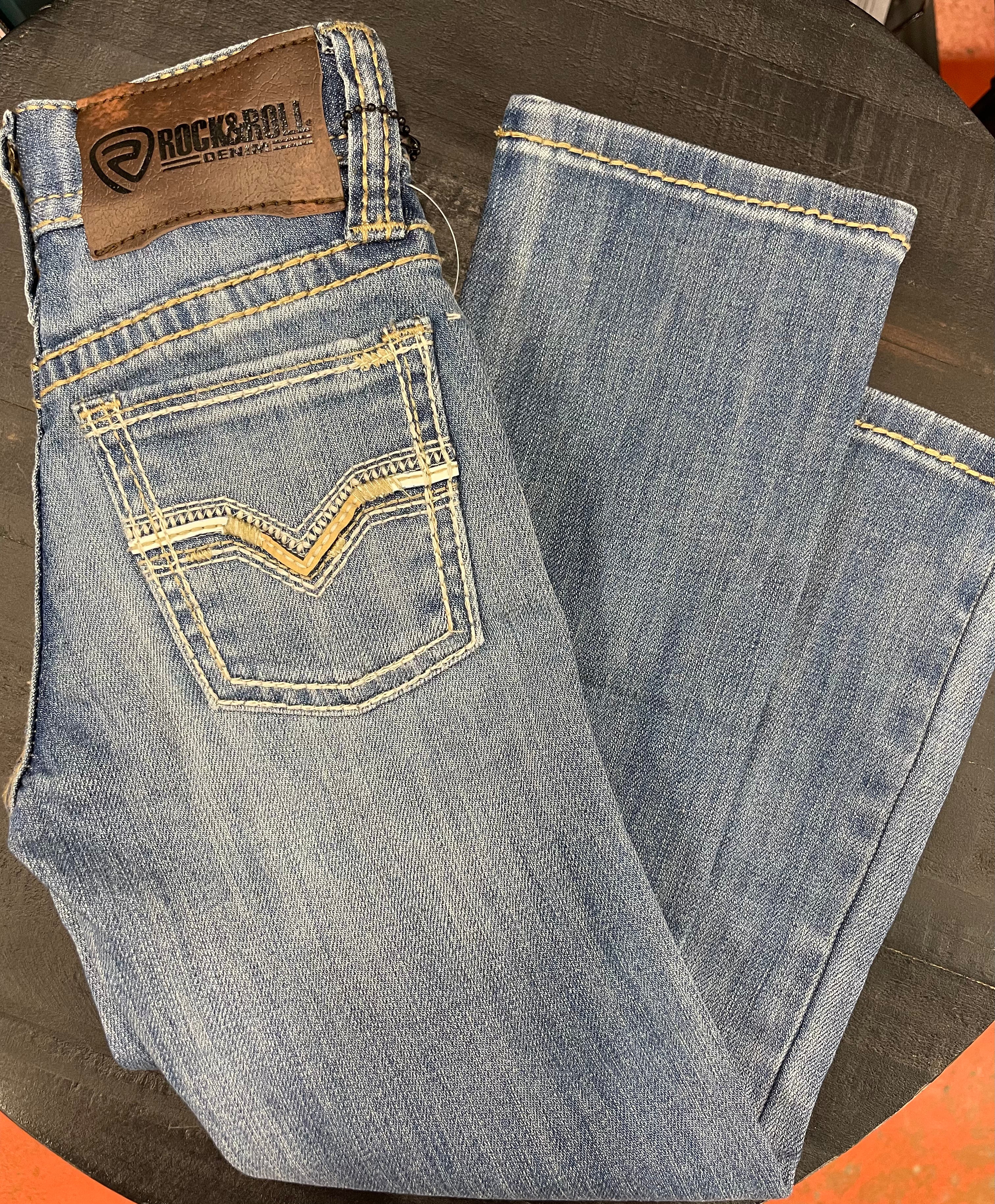 BOYS CINCH REF IVORY/BEIGE LEATHER V EMB MEDIUM WASH JEANS | RRBD1RRYWH