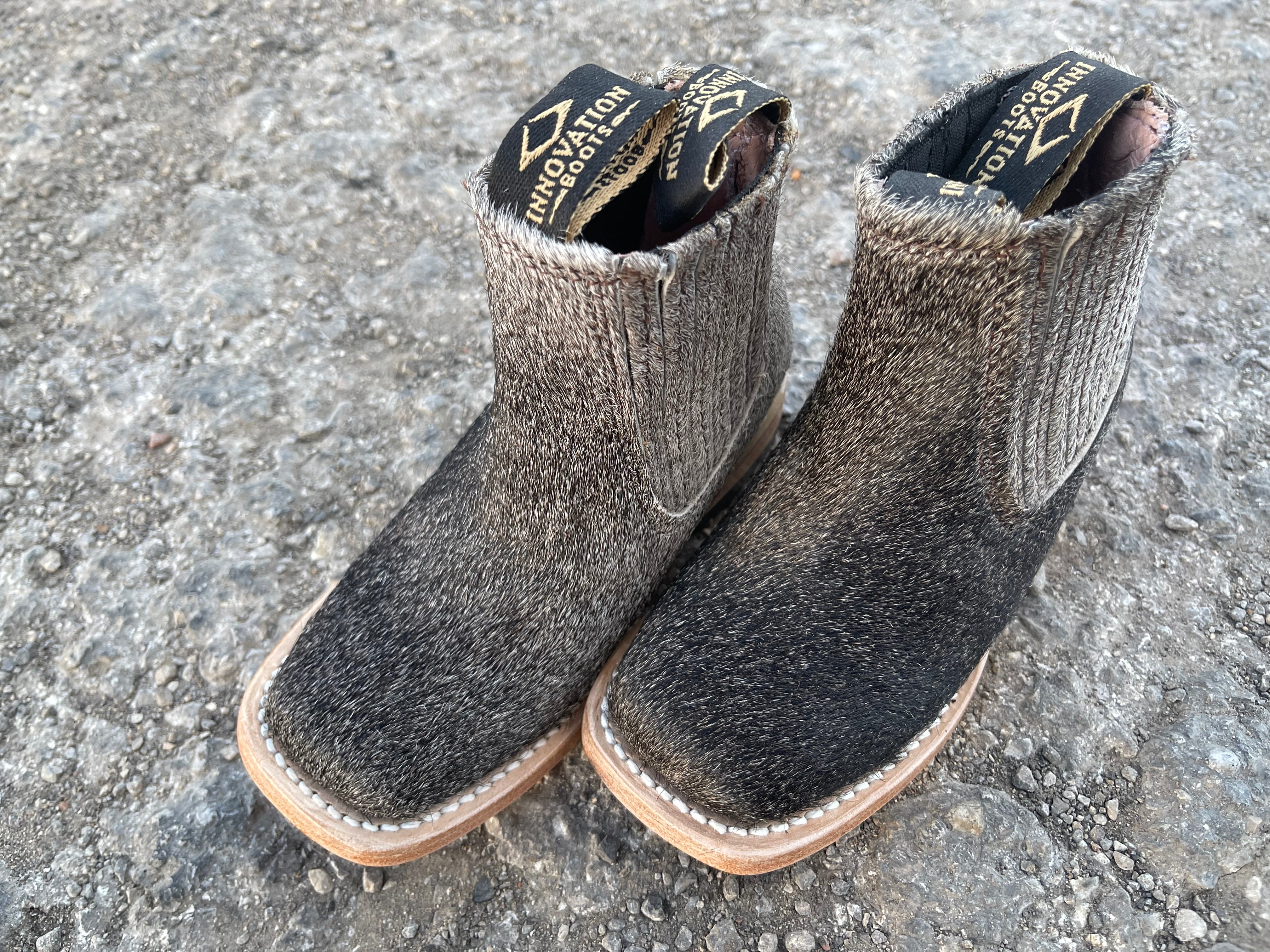 KIDS BOTIN PELO GRIS CLARO