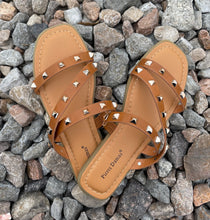 Load image into Gallery viewer, IMPRESS SANDALS (TAN)