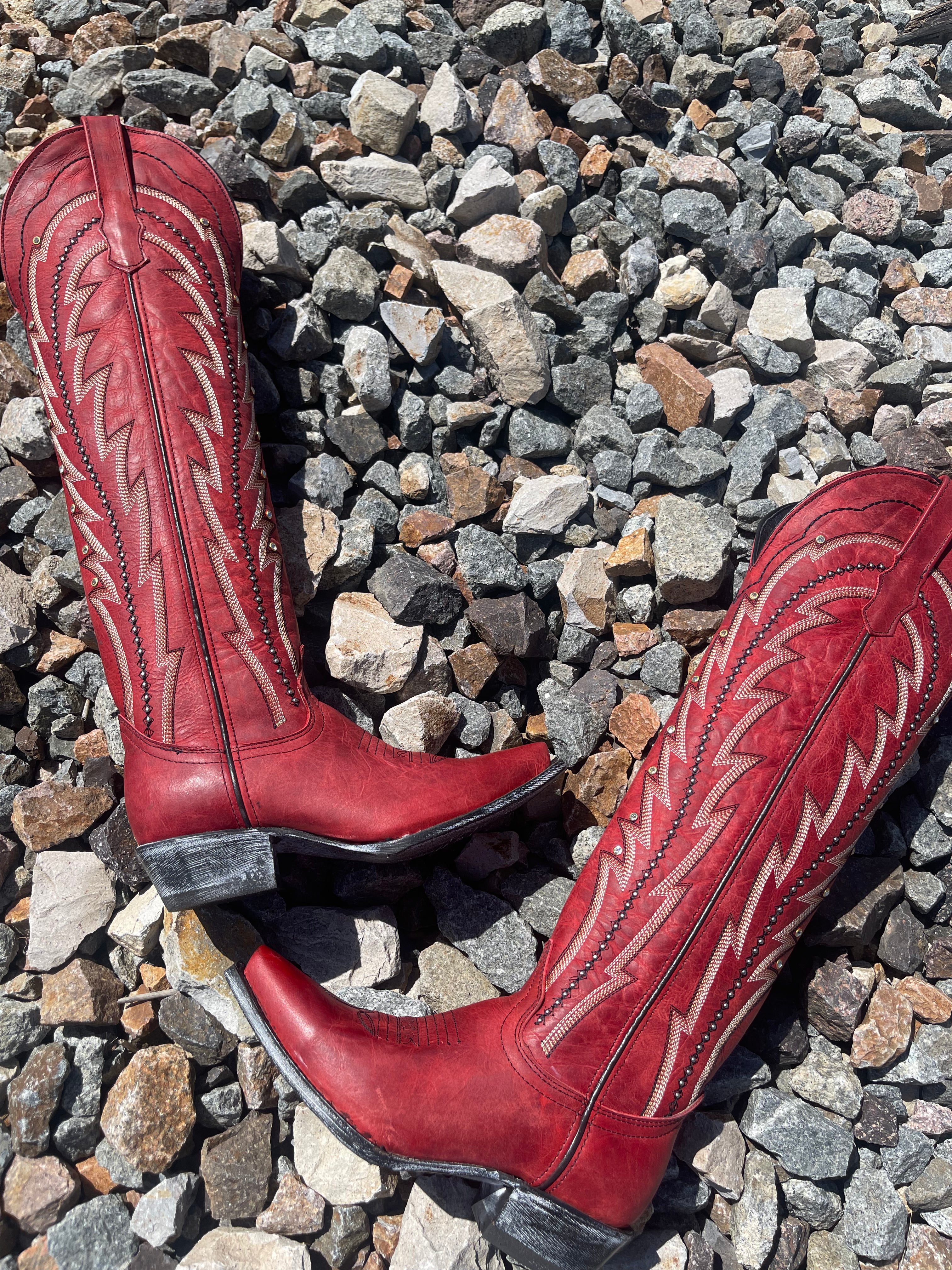 AMBER WOMEN’S BOOTS RED