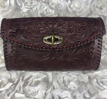 Load image into Gallery viewer, Baguet crossbody
