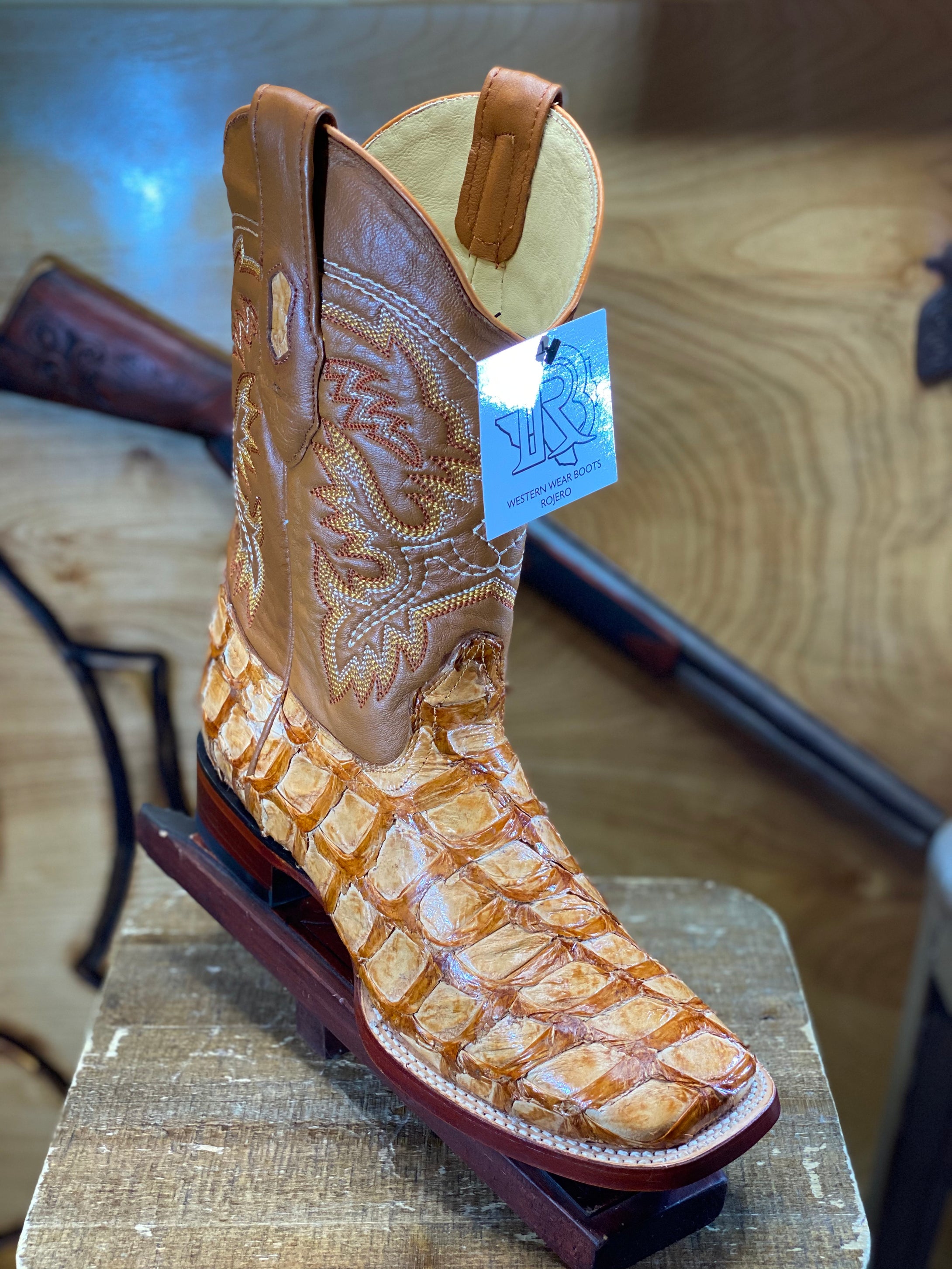 Pirarucu FISH BOOT ORIGNAL ANTIQUE SADDLE Botas Rojero