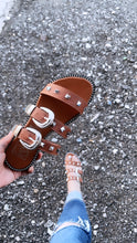 Load image into Gallery viewer, EMI SANDALS TAN