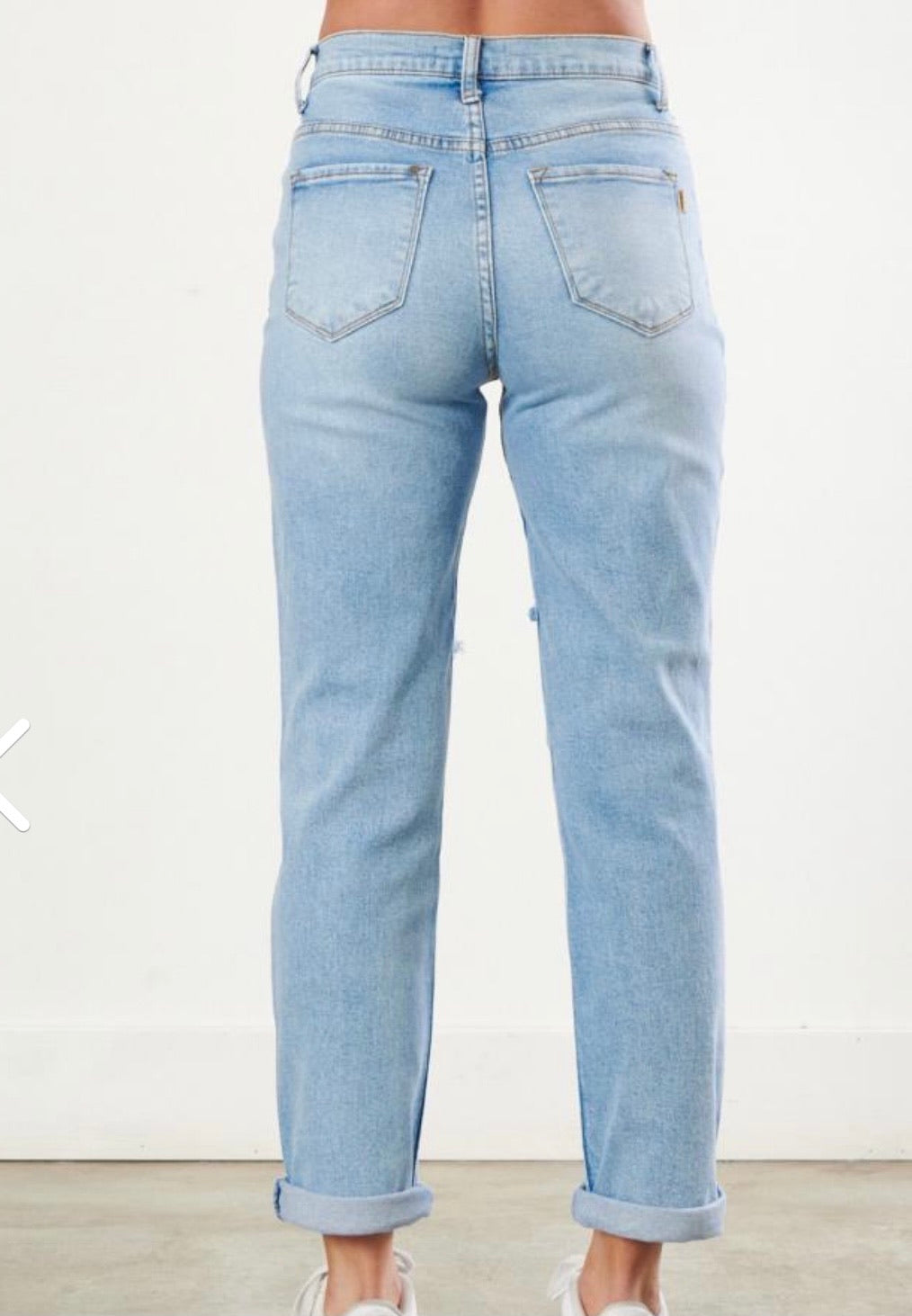 MOE BOYFRIEND JEANS
