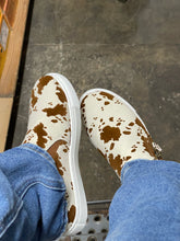 Load image into Gallery viewer, COWPRINT SHOES (Zipper)