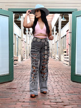 Load image into Gallery viewer, VICE JEANS