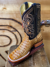 Load image into Gallery viewer, BR BOOTS : CAIMAN HORNBACK TAN SQUARE TOE BOOTS